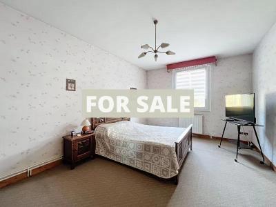 Traditional House with Garden