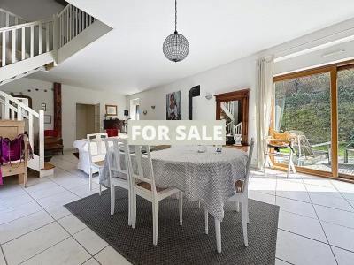 Detached Country House in Bucolic Rural Setting