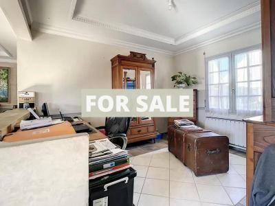 Detached House with Garden