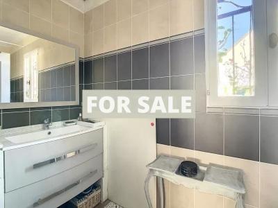 Detached House with Garden