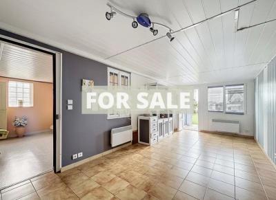 Detached House with Garden by the Coast