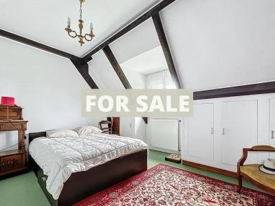 Detached Country House with Landscaped Gardens