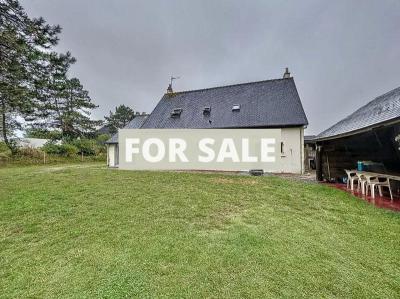 Detached Country House with Landscaped Gardens