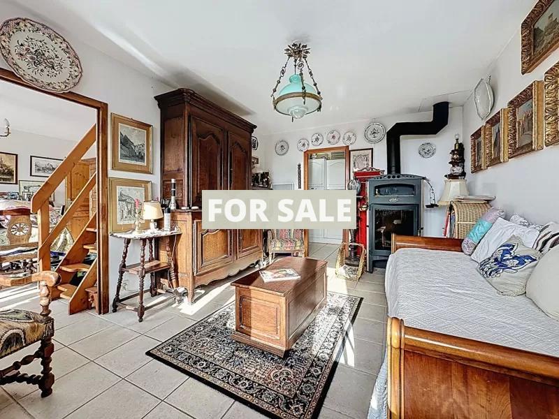 Detached House with View of Mont-St-Michel