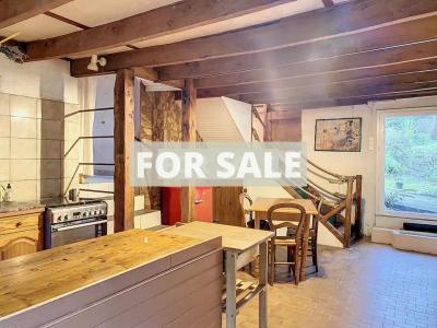 Detached House with Garden by the Coast