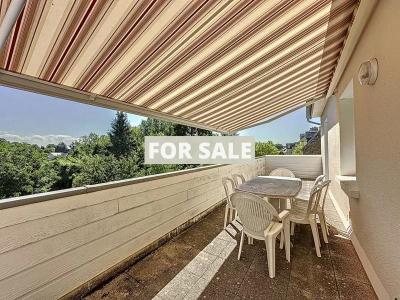 Coastal House in Great Location with Lovely Garden