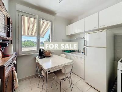 Coastal House in Great Location with Lovely Garden