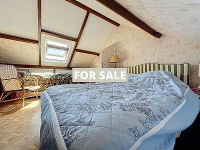 Coastal House in Great Location with Lovely Garden