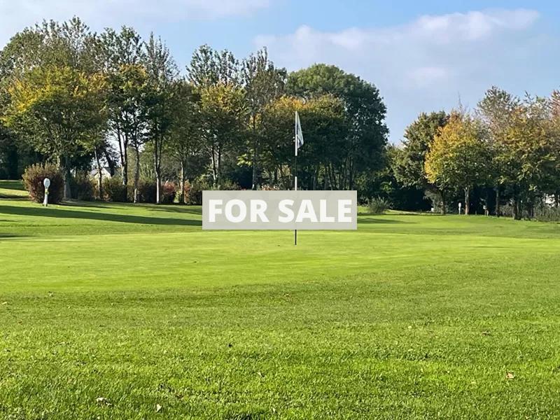 Detached House by the Golf Course