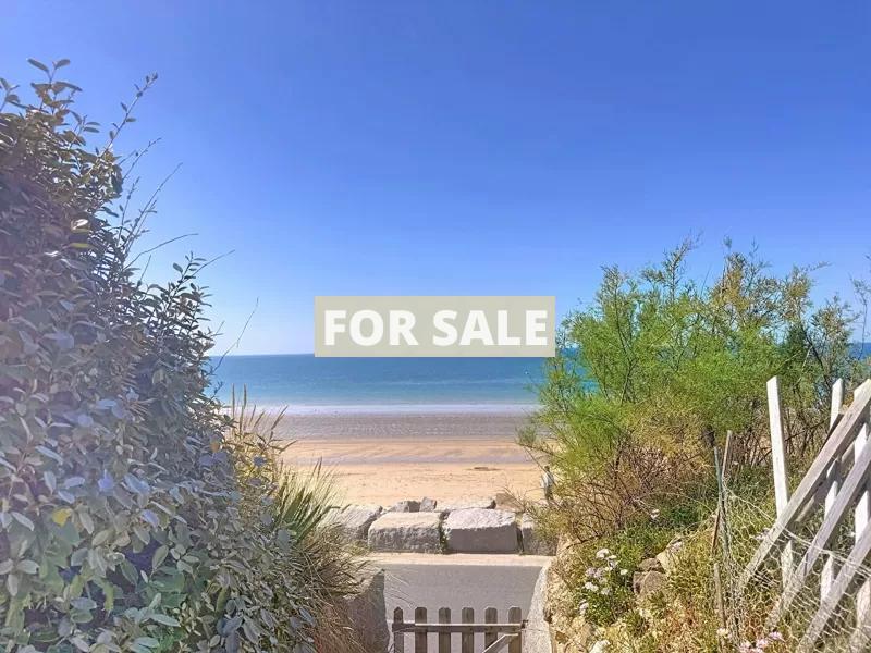 Detached Villa with Open Sea Views