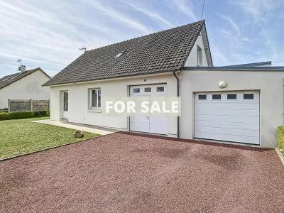 Modern Detached House with Garden