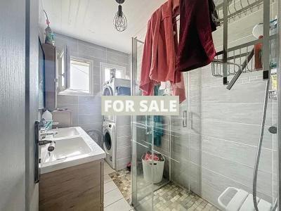 Detached House with Garden by the Coast