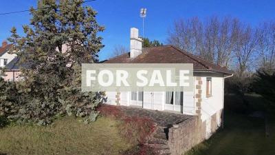 Detached House with Garden by the Coast