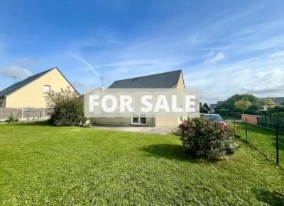 Detached House with Garden