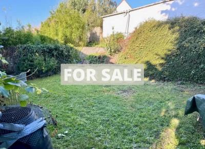 Town House with Neat Garden