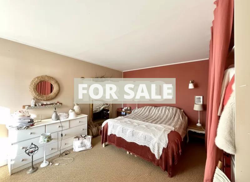 Town House with Neat Garden