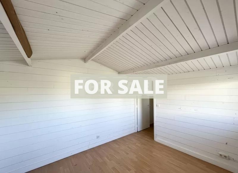 Town House with Neat Garden