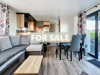 Mobile Home in Leisure Site with Swimming Pool