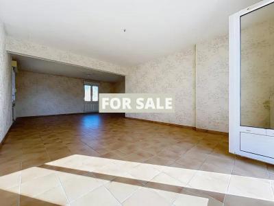 Detached House Only 500m From the Beach