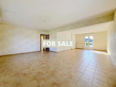 Detached House Only 500m From the Beach