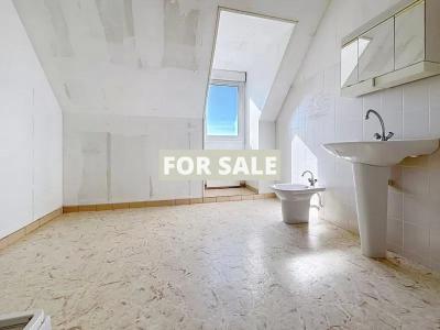 Detached House Only 500m From the Beach