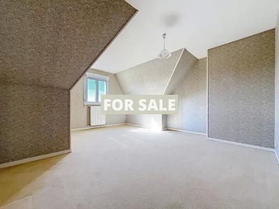 Detached House Only 500m From the Beach