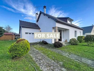 Detached House with Garden by the Coast