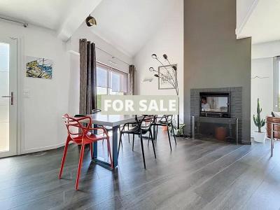 Detached House and Garden, 500m from the Beach