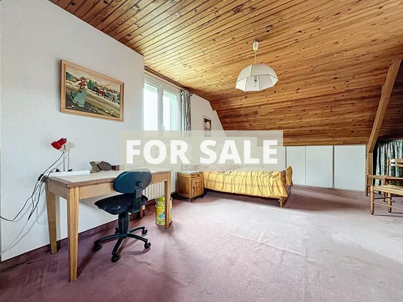 Detached House with Garden by the Coast