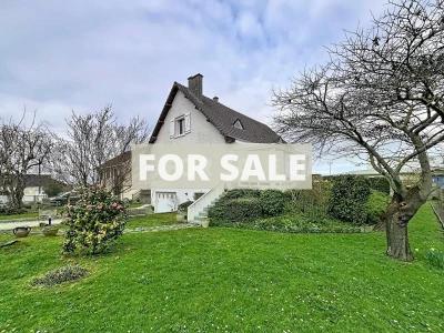 Detached House with Garden by the Coast