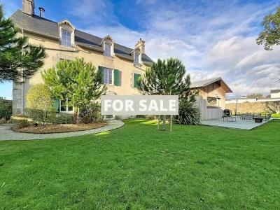 Detached House with Garden by the Coast