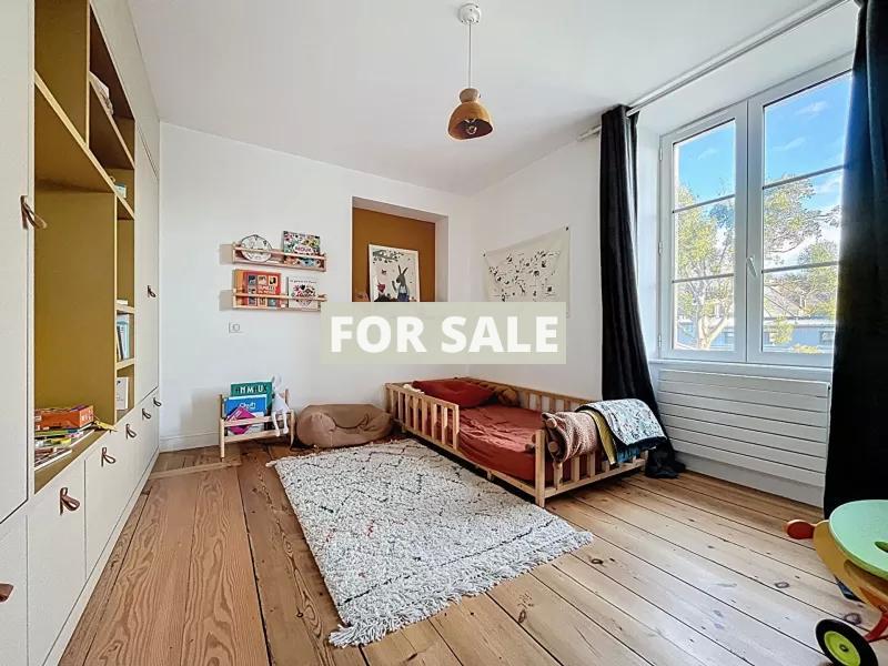 Detached House with Garden by the Coast