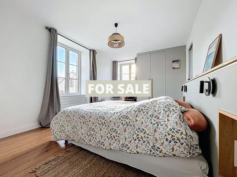 Detached House with Garden by the Coast