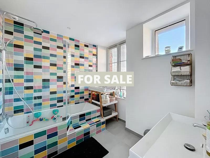 Detached House with Garden by the Coast