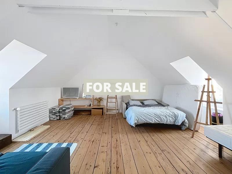 Detached House with Garden by the Coast