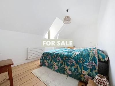 Detached House with Garden by the Coast