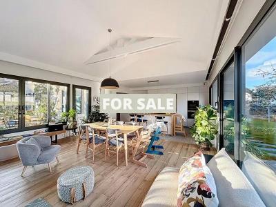 Detached House with Garden by the Coast