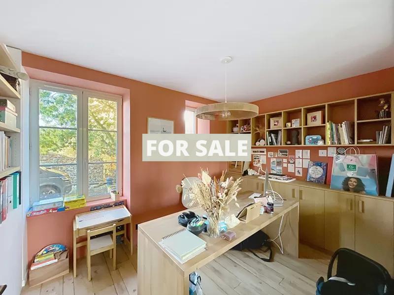 Detached House with Garden by the Coast