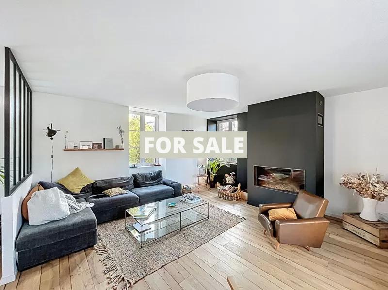 Detached House with Garden by the Coast