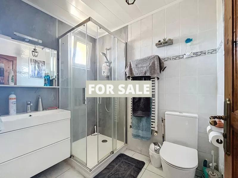 Contemporary Detached House in Coastal Location