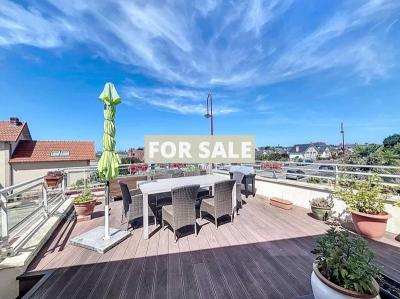 Contemporary Detached House in Coastal Location