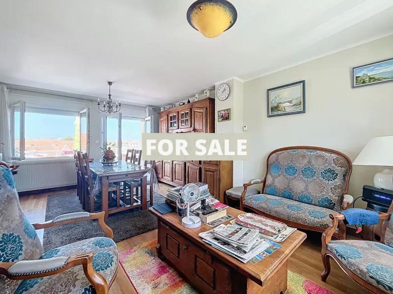 Contemporary Detached House in Coastal Location