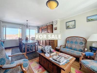 Contemporary Detached House in Coastal Location