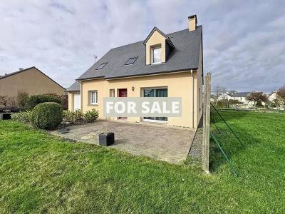 Contemporary House in Coastal Location