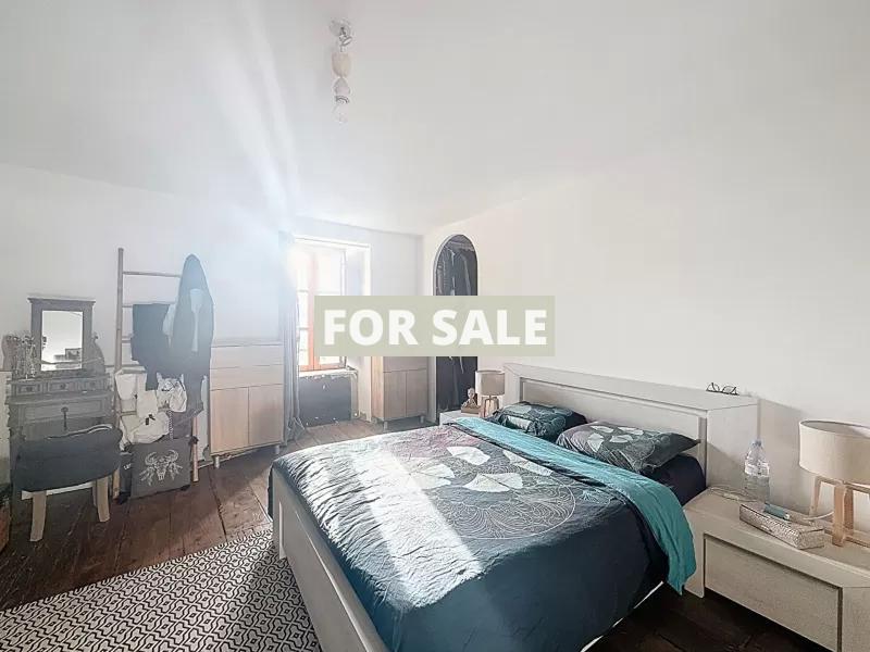 Detached Country House with Outbuildings