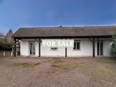 Single Storey Villa With Garden