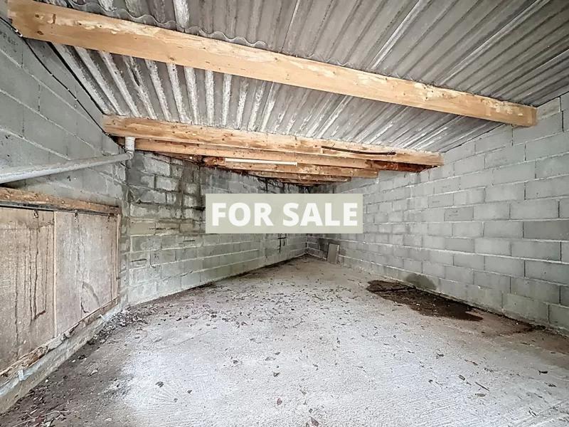 Single Storey Villa With Garden