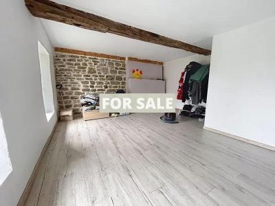 Traditional House with Garden in the Countryside