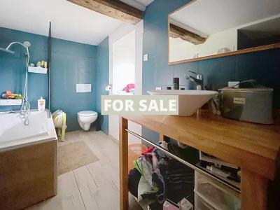 Traditional House with Garden in the Countryside