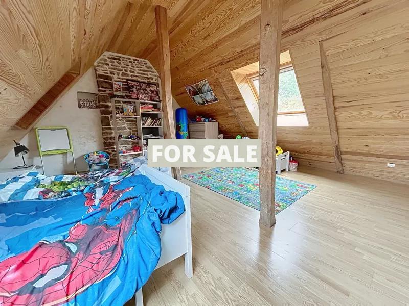 Traditional House with Garden in the Countryside